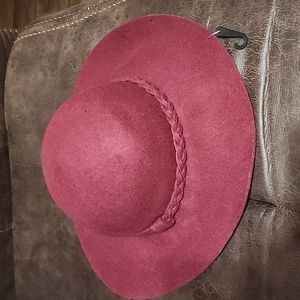 Anna & Ava wine color hat one size fit all